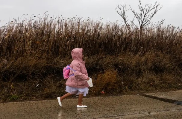 NYC Migrant Children Face Prolonged Ordeal as Trump-Era Rules Stifle Releases and Deepen Family Separation