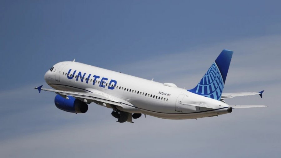 Mid-Air Chaos: United Airlines Flight Diverted After Passenger Attempts to Open Door