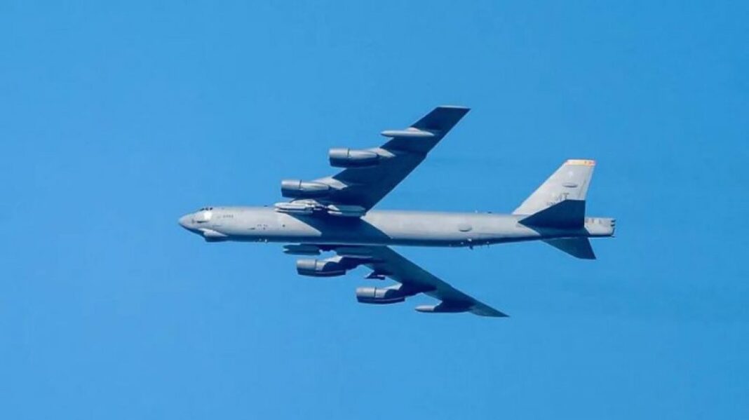 US B-52 Bomber Crashes in California, Killing 8 Including Boeing Officials