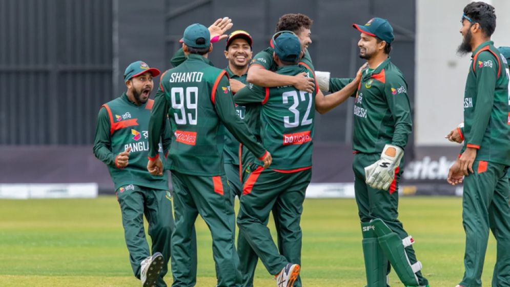 Bangladesh Crush Zimbabwe for 141 in ODI Opener