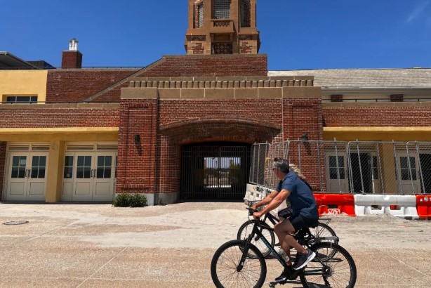 Pushback Grows Over Planned Beach Club at Historic Jacob Riis Bathhouse