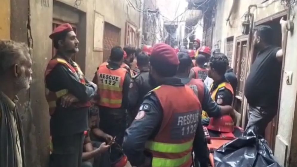 8 Killed After House Roof Collapses in Pakistan