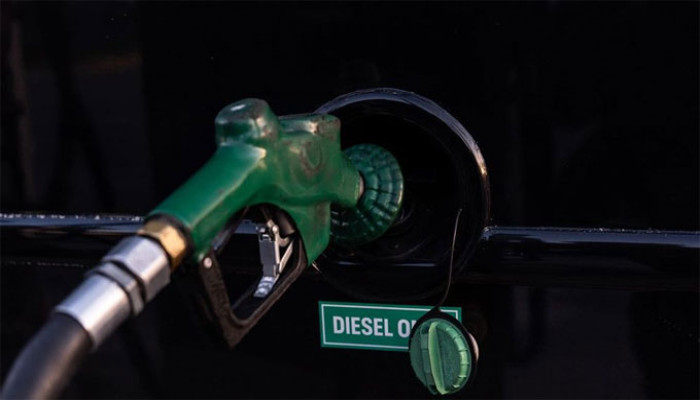 US Diesel Prices Hit Record High Amid Iran War and Strait of Hormuz Tensions