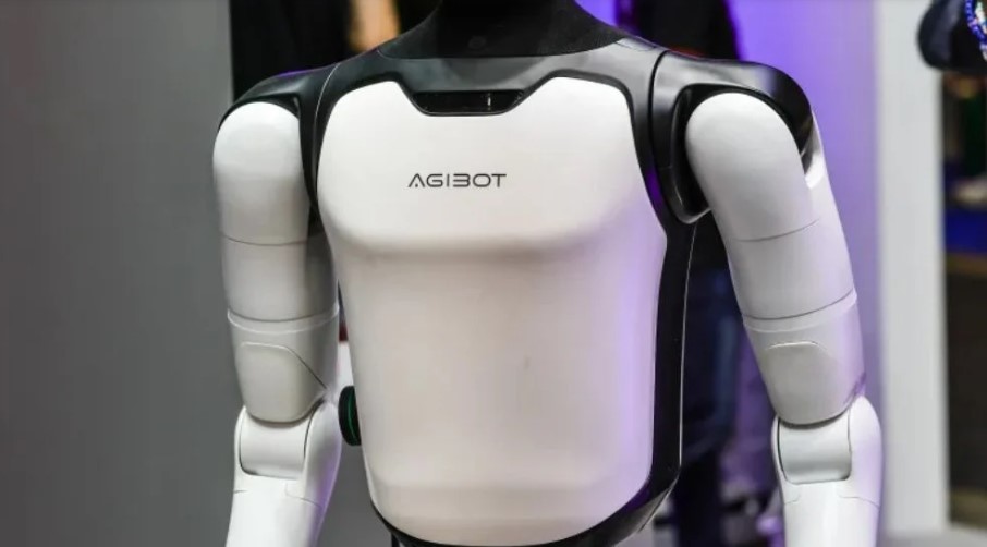 China-US AI Rivalry Intensifies Over Advanced Chips and AI Development