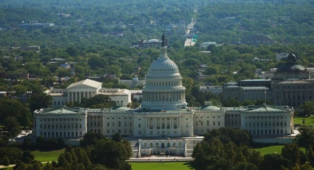 US House Passes War Powers Resolution to Curb Trump’s Military Action in Iran