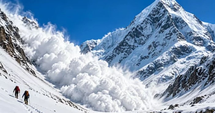Avalanche Strikes Nepal’s Himlung Himal, 14 Nepalis Reported Missing