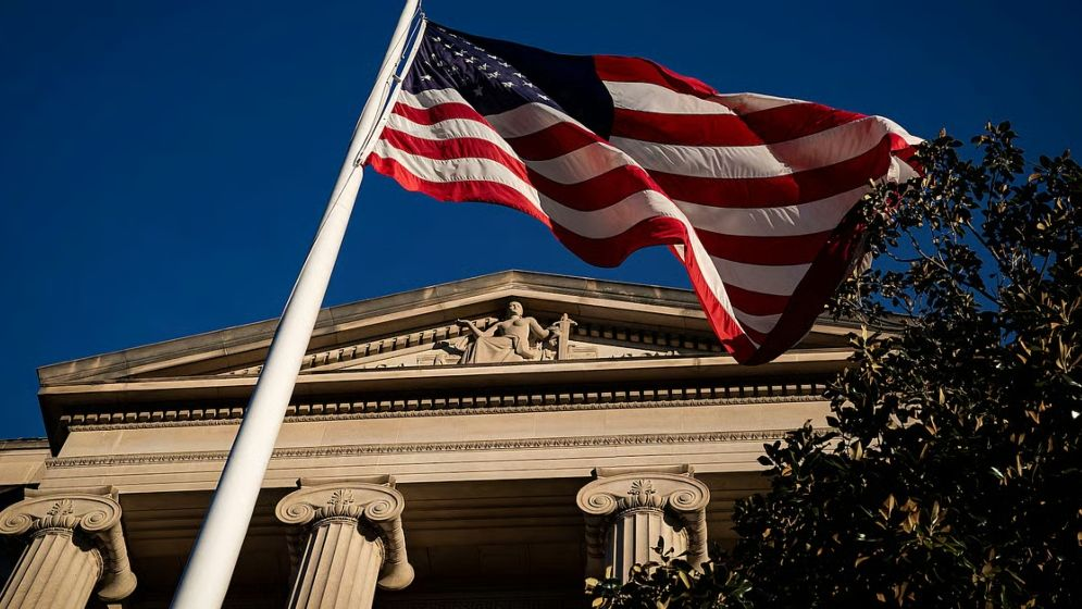 Labor Shortages, Business Slowdown and Healthcare Concerns Fuel Immigration Debate Ahead of US Midterms